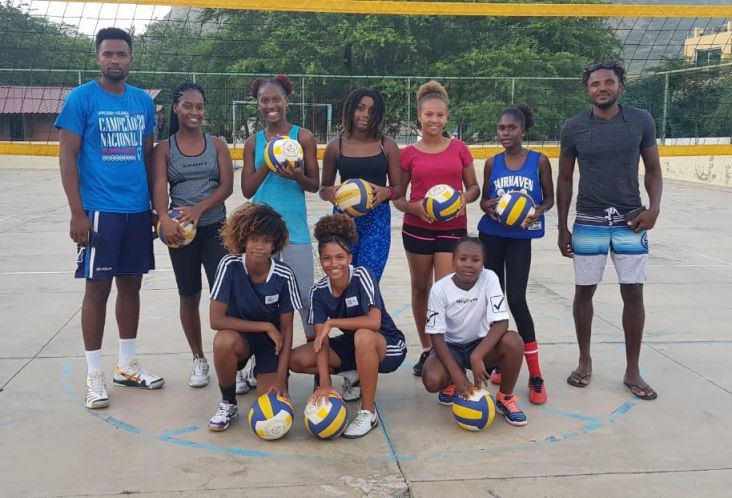 Volleyball-Hilfsprojekt für Tarrafal